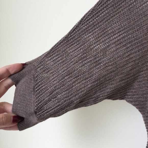 Woman’s lightweight sweater - Picture 2 of 2